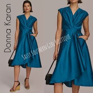 🆕⭐ Donna Karan Black Label teal midi dress